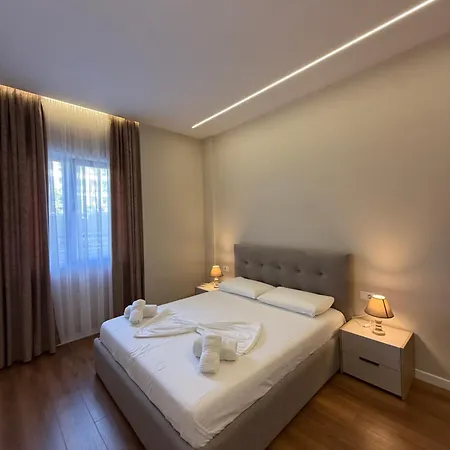 Almare Golem (Tirana)
