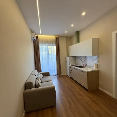 Almare Golem (Tirana)